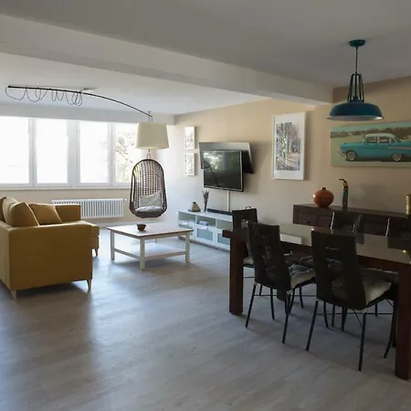 Casa Del Columpio En Pleno Centro De *